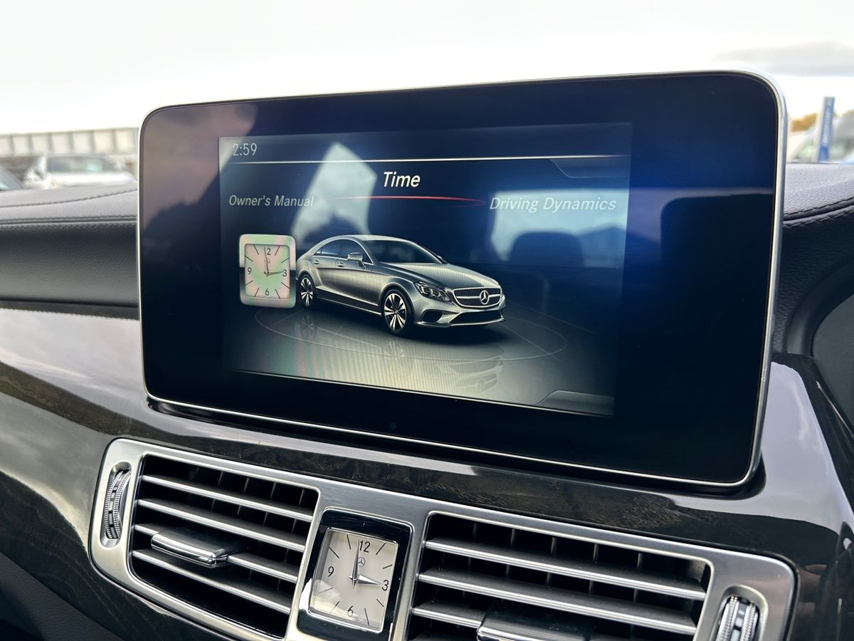 Mercedes-Benz CLS Photo 37