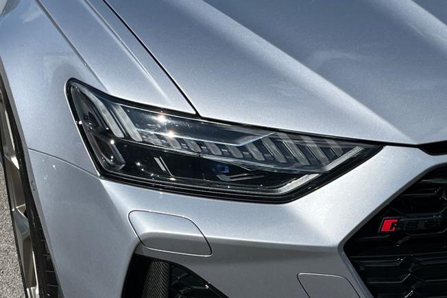 AUDI Rs6 Avant Photo 19