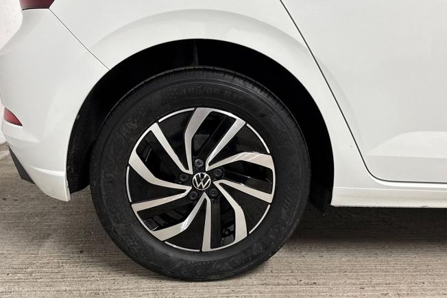 VOLKSWAGEN Polo Photo 5