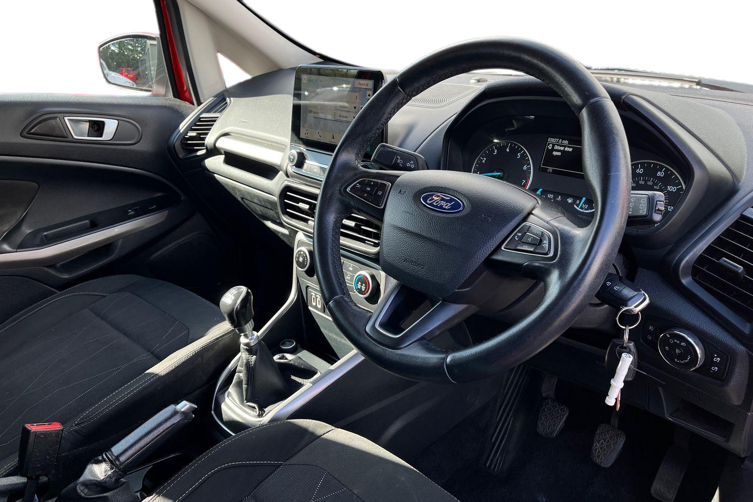 Ford ECOSPORT Photo 8