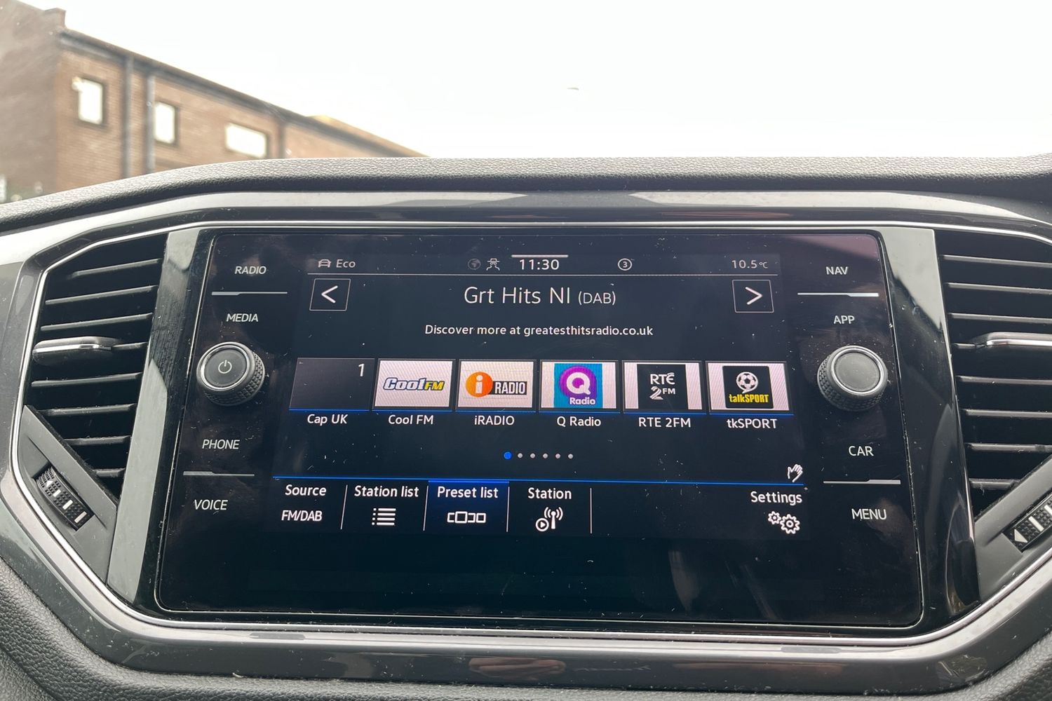 Volkswagen T-ROC Photo 29