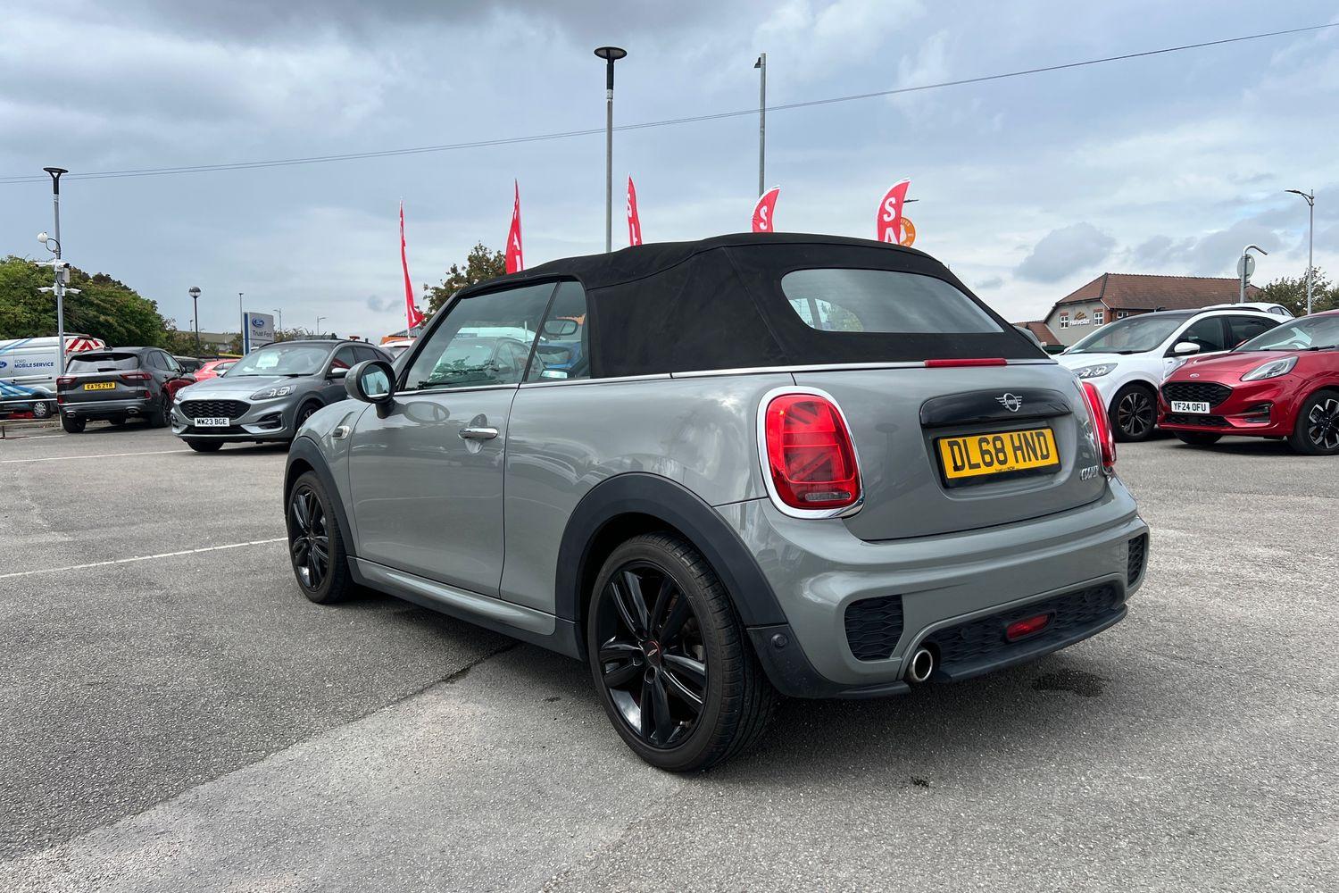 MINI CONVERTIBLE Photo 25