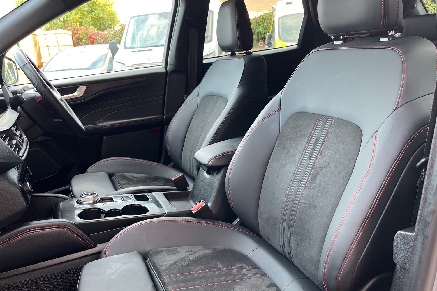 Ford KUGA Photo 18