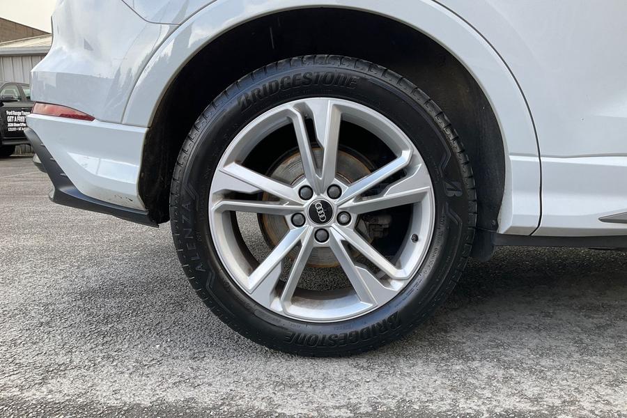 Audi Q3 Photo autoimg-e10ac2d5f226e53414d7d5a3a96cfd51c9a9e627.jpg