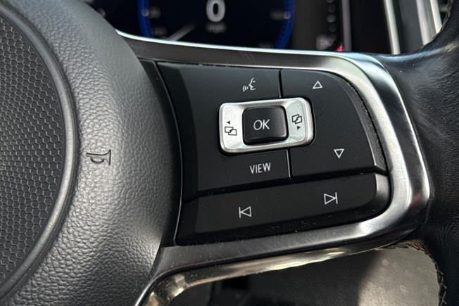 VOLKSWAGEN T-Roc Photo 17