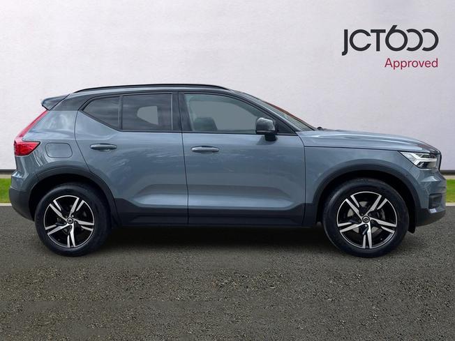 VOLVO Xc40 Photo 4