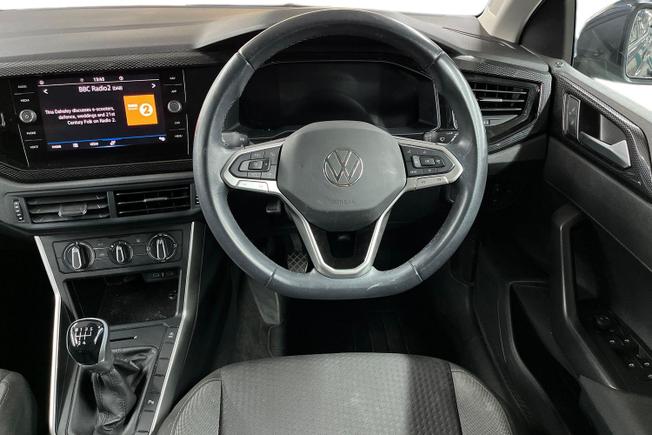 VOLKSWAGEN Polo Photo 11