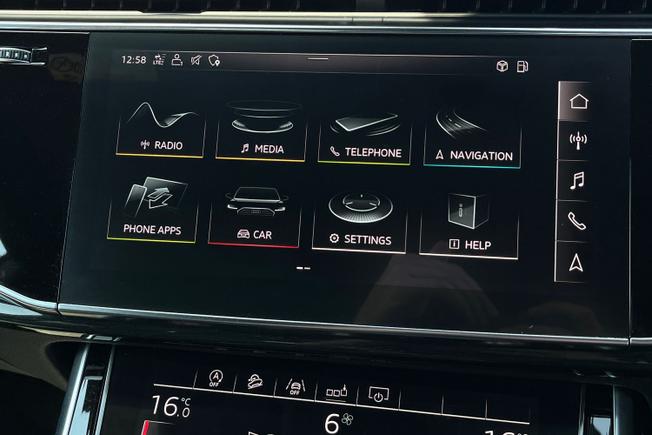 AUDI Q8 Photo 13