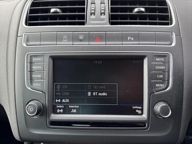 VOLKSWAGEN Polo Photo 33