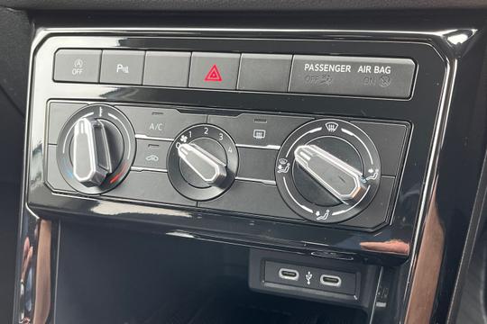 Volkswagen T-cross Photo autoimg-e11a8f614e420fed3937c1455ac138047ccef7e2.jpg