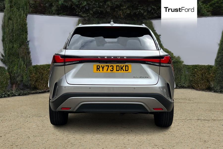 Lexus RX Photo autoimg-e11abd6a0b3a8a1a37217f83300efae636656f93.jpg