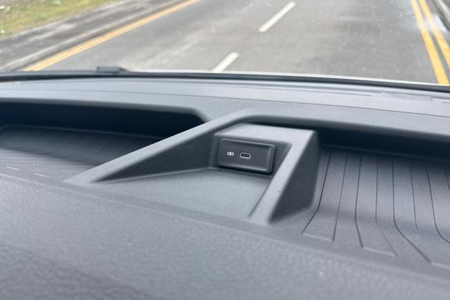 VOLKSWAGEN Crafter Photo 38