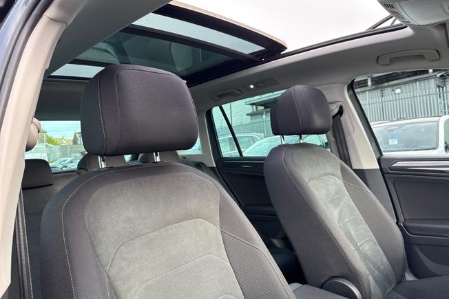 VOLKSWAGEN Tiguan Photo 29