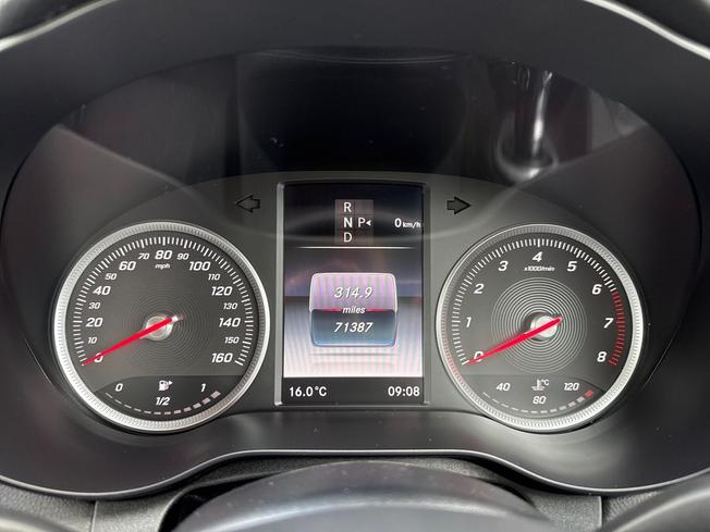 MERCEDES-BENZ C Class Photo 15