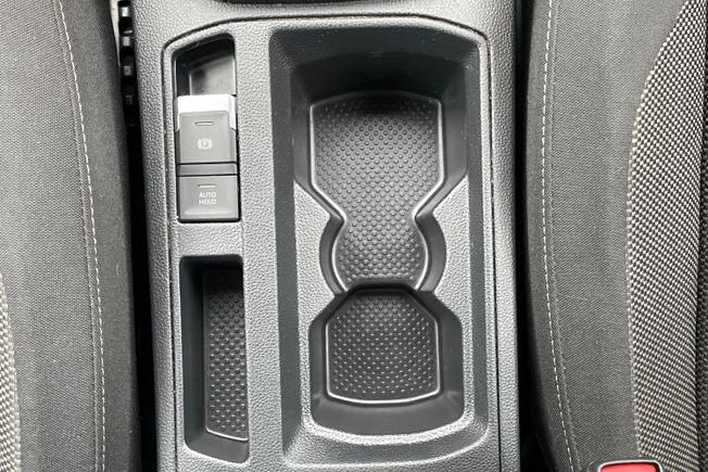 Volkswagen T-Roc Photo 43