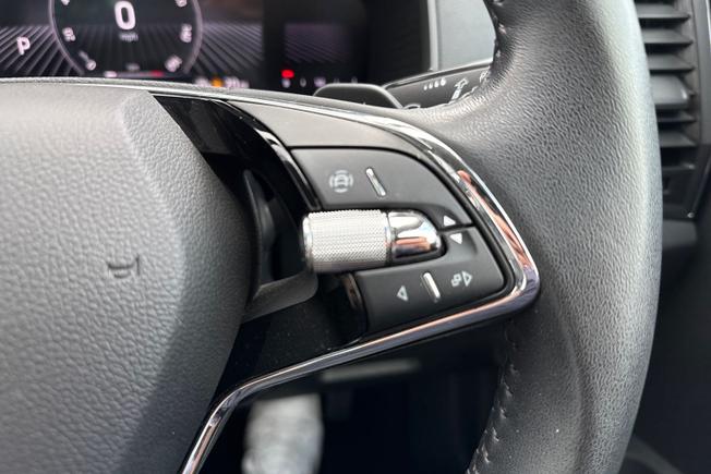 ŠKODA Karoq Photo 17