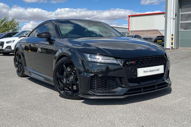 Audi TT RS Photo 21