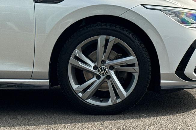 VOLKSWAGEN Golf Photo 5