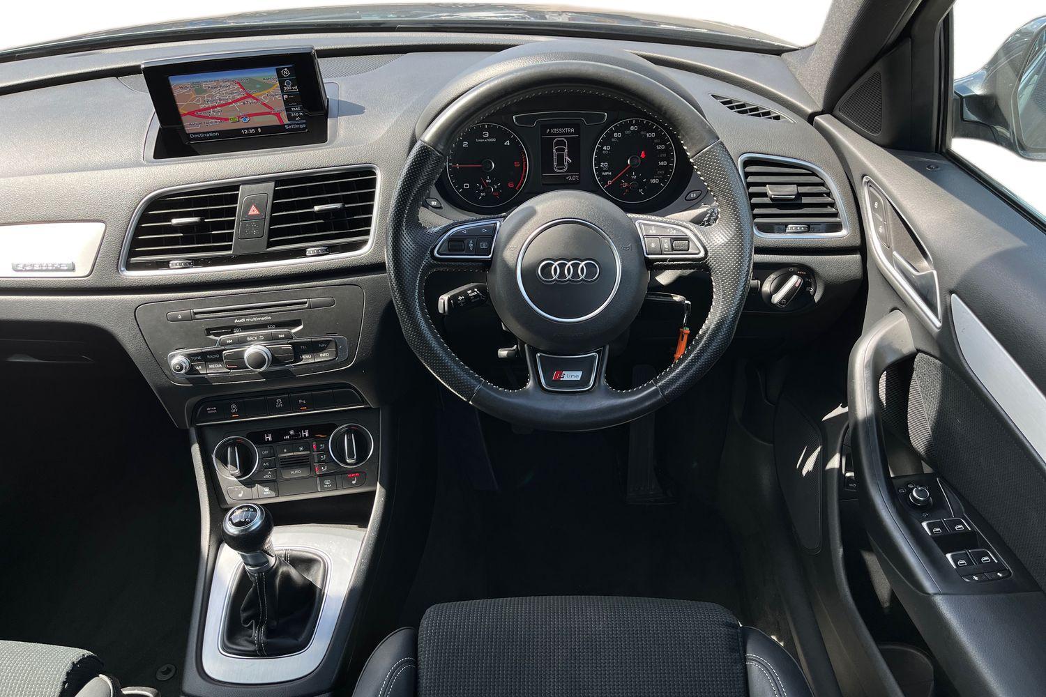 Audi Q3 Photo 10