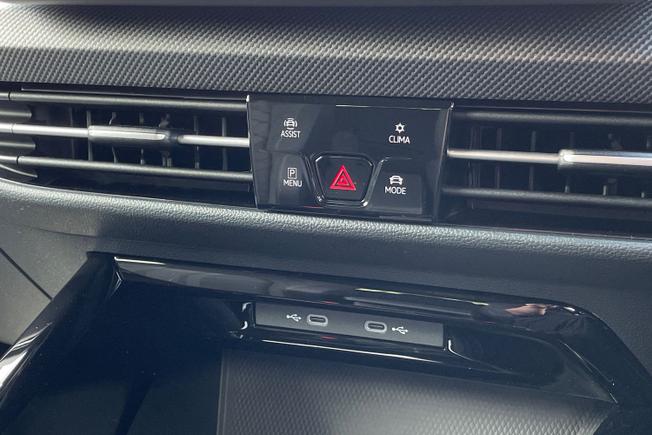 VOLKSWAGEN Golf Photo 40