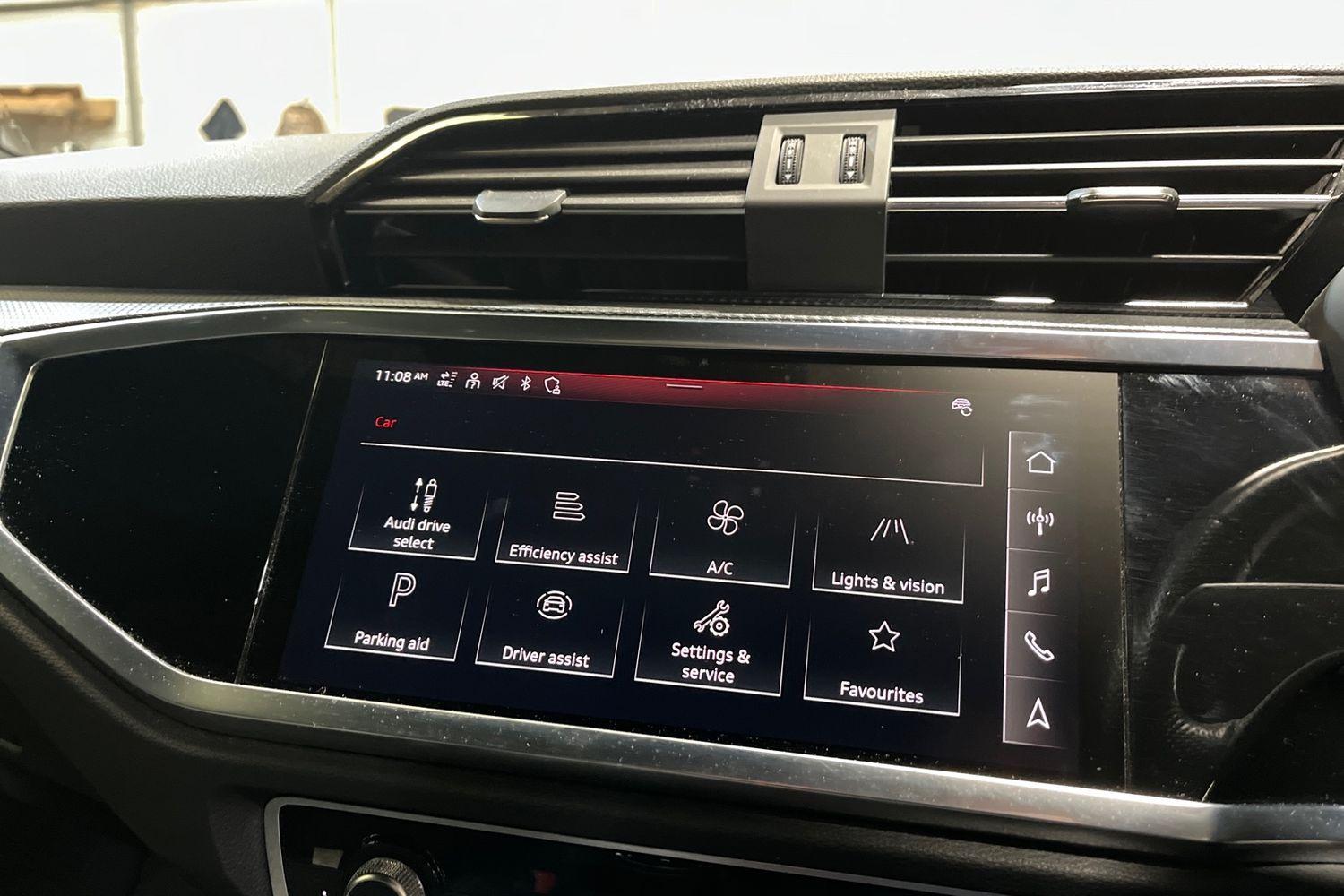 Audi Q3 Photo 35