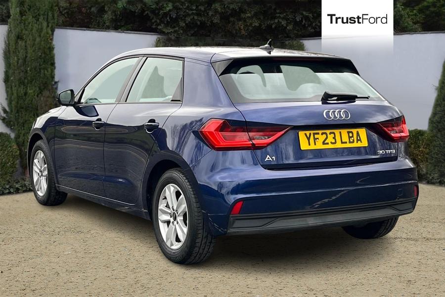 Audi A1 Photo autoimg-e1377c66e340e452ebd5fdcb18154660feaa7fb8.jpg