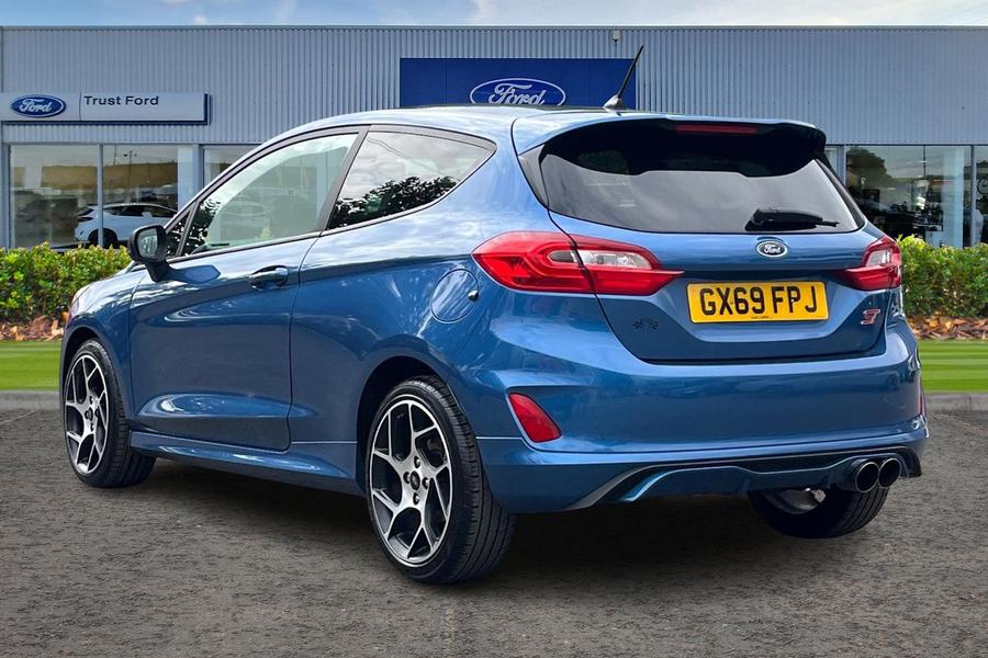 Ford FIESTA Photo autoimg-e138a4daa22e9ba8fe82636e7ca35c305e5ba916.jpg