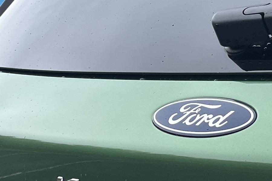 Ford Kuga Photo autoimg-e138b6da7a97c8bc914fb68616eacf3c8d846346.jpg