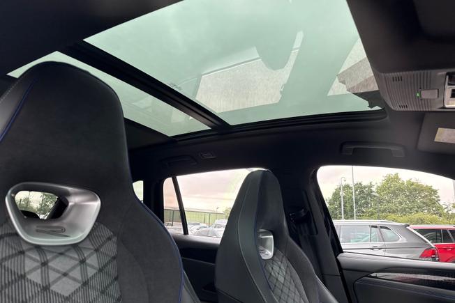 VOLKSWAGEN Tiguan Photo 28