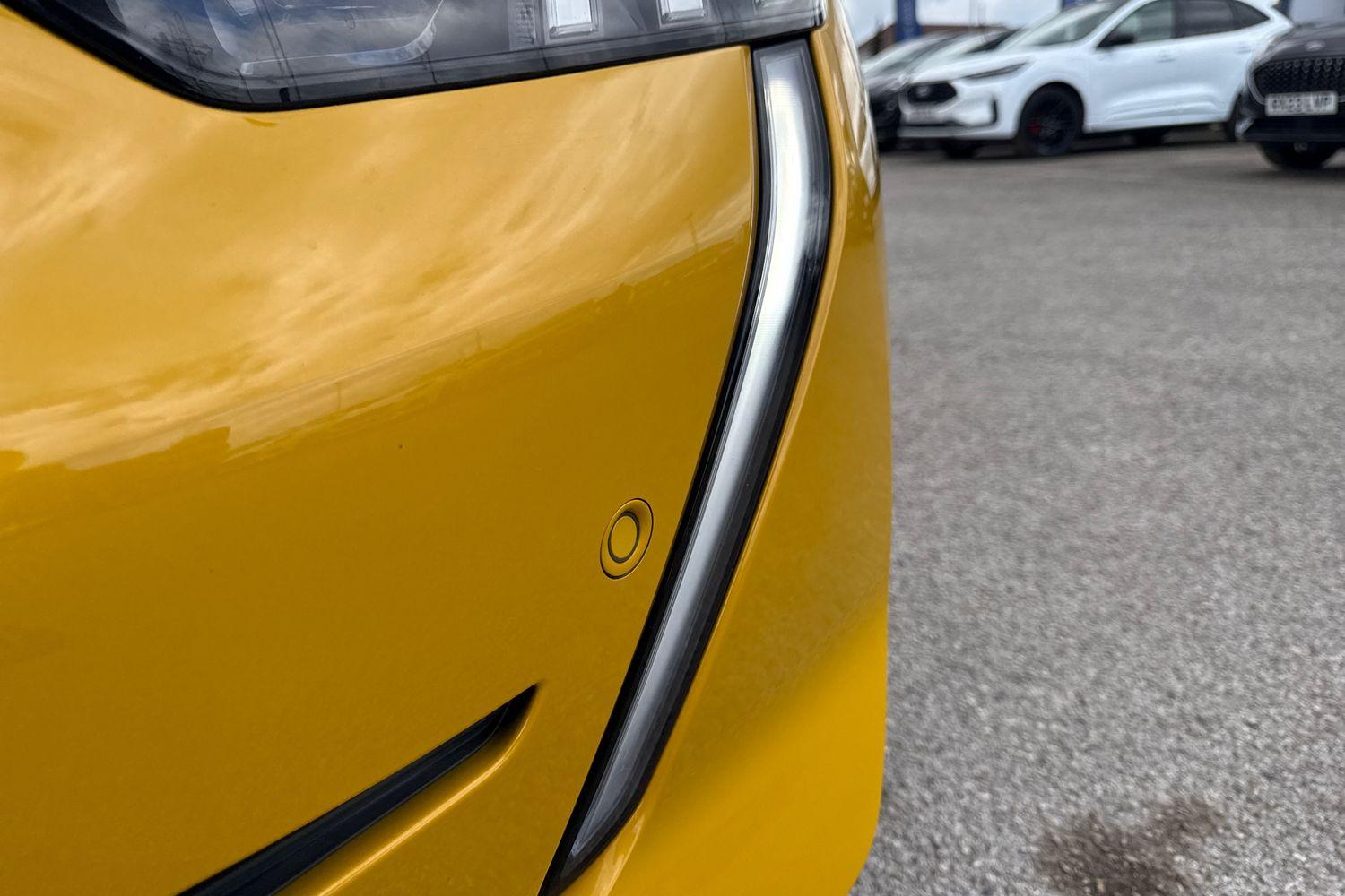 Peugeot 208 Photo 28