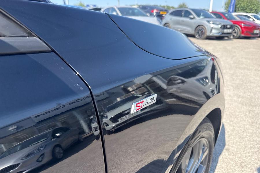 Ford FOCUS Photo autoimg-e13fbf861abe2279fdf6054bed1cab2d4b8b3eaa.jpg