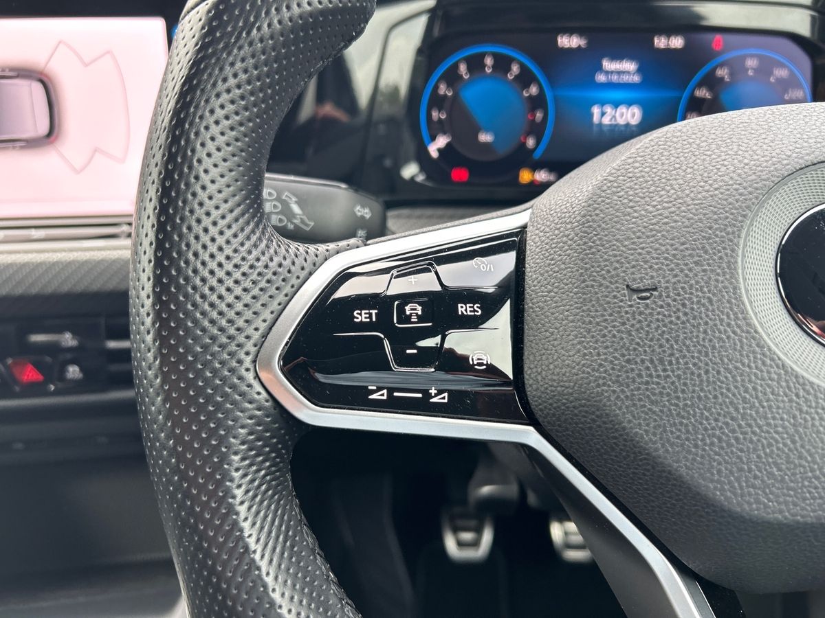 Volkswagen Golf Photo 14