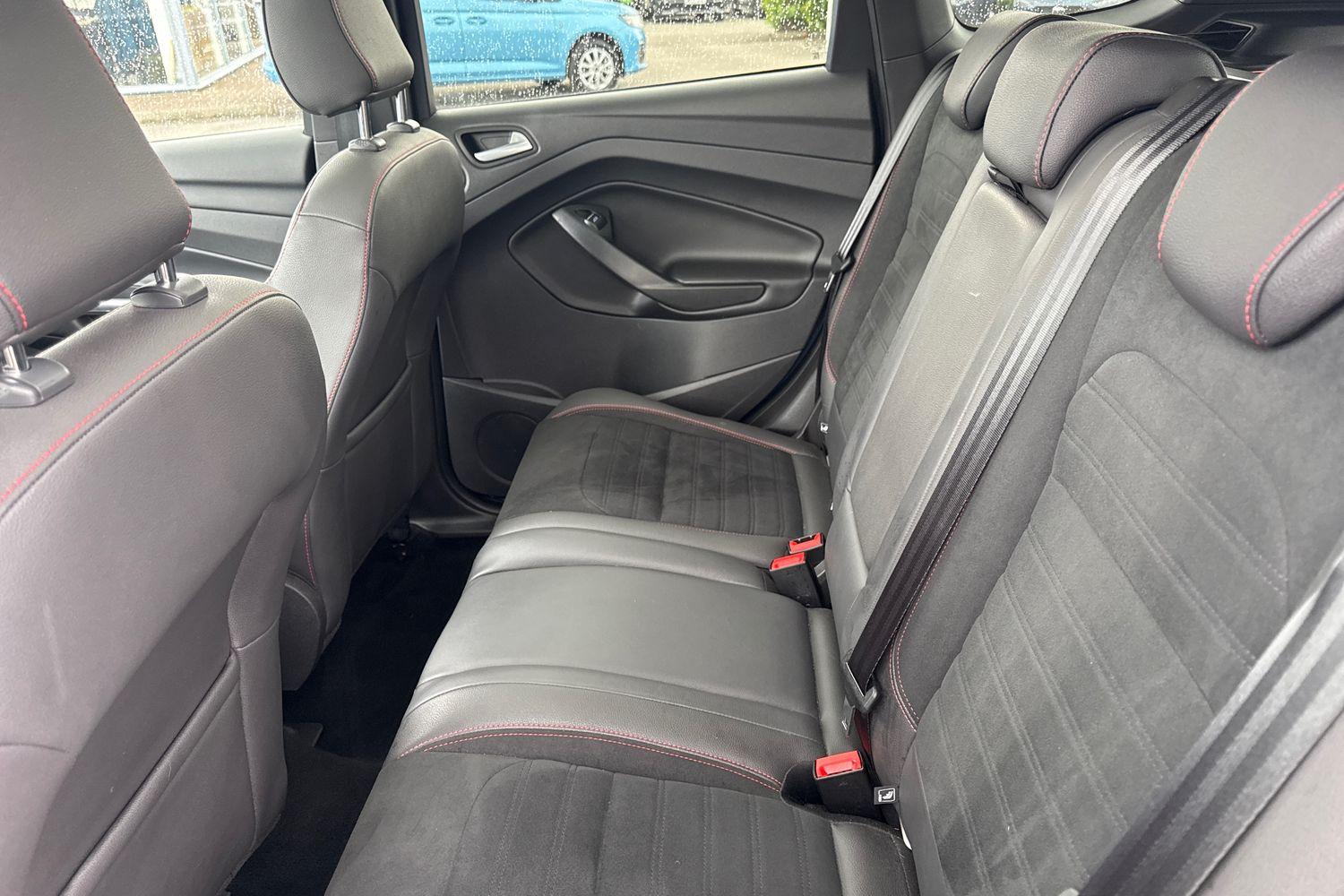 Ford KUGA Photo 19