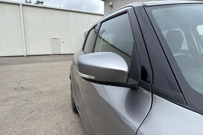 SUZUKI Swift Photo 20