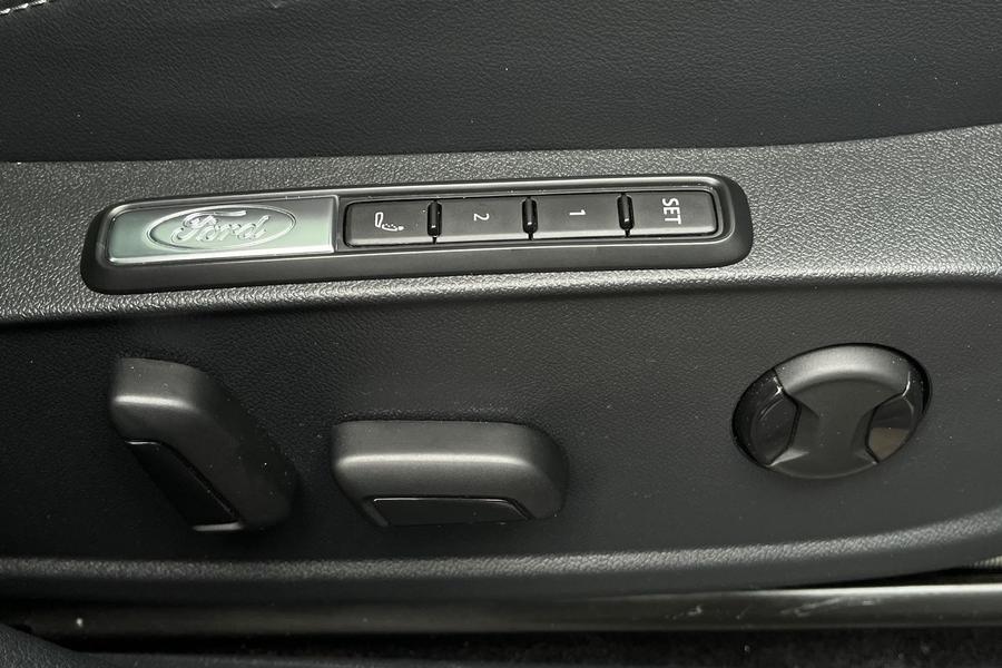 Ford Capri Photo autoimg-e146c14e4840fb3abcbba8c07b92f9c944657388.jpg