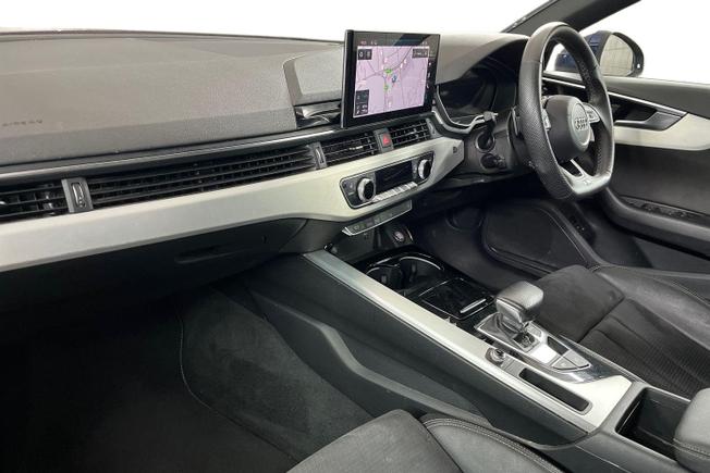 AUDI A4 Photo 2