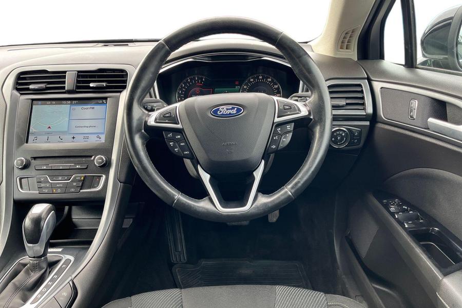 Ford MONDEO Photo autoimg-e1485d29e86453f1c4ba564e4aa6ecd0bb1c9dff.jpg