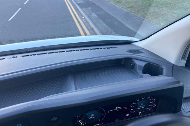 VOLKSWAGEN Transporter Photo 41