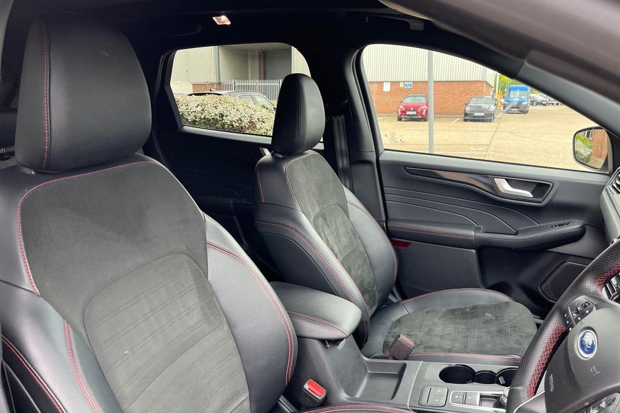 Ford KUGA Photo autoimg-e149c8307055b6db6fea67803f6b744063f5b348.jpg