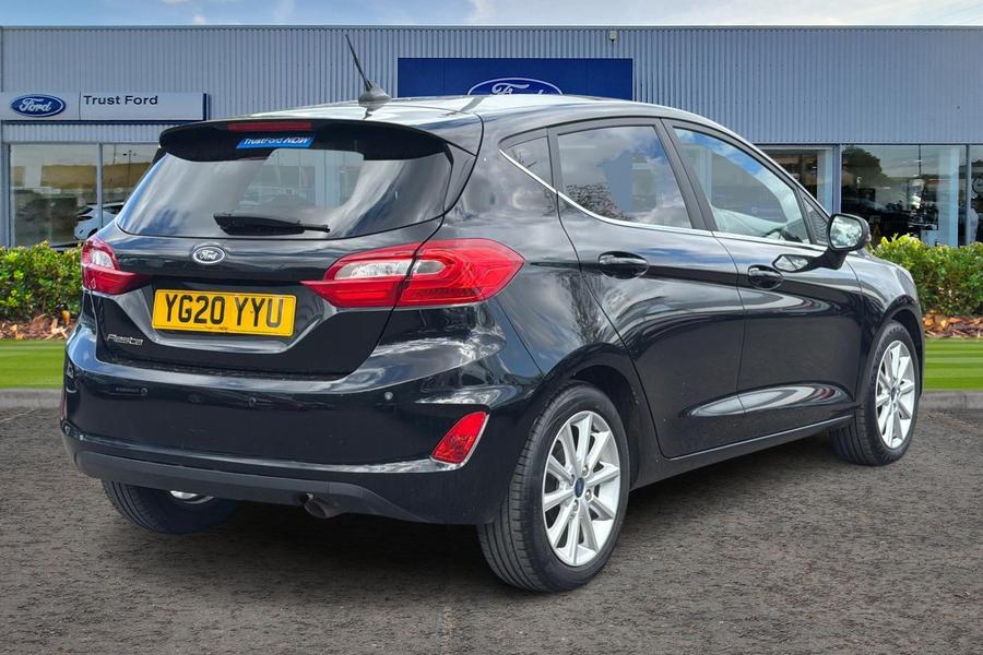 Ford FIESTA Photo autoimg-e14a9550b0305d27e67b5eccce31951924586e83.jpg