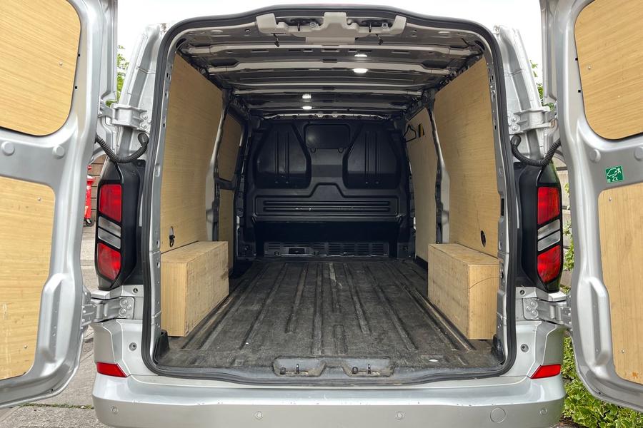 Ford TRANSIT CUSTOM Photo autoimg-e152ba58221eef3fe617154dd9f4a9ec5ca3a10e.jpg