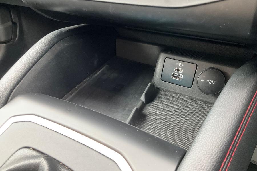Ford FOCUS Photo autoimg-e153c7796868ca82eeb26ae1990386e111dc88ea.jpg