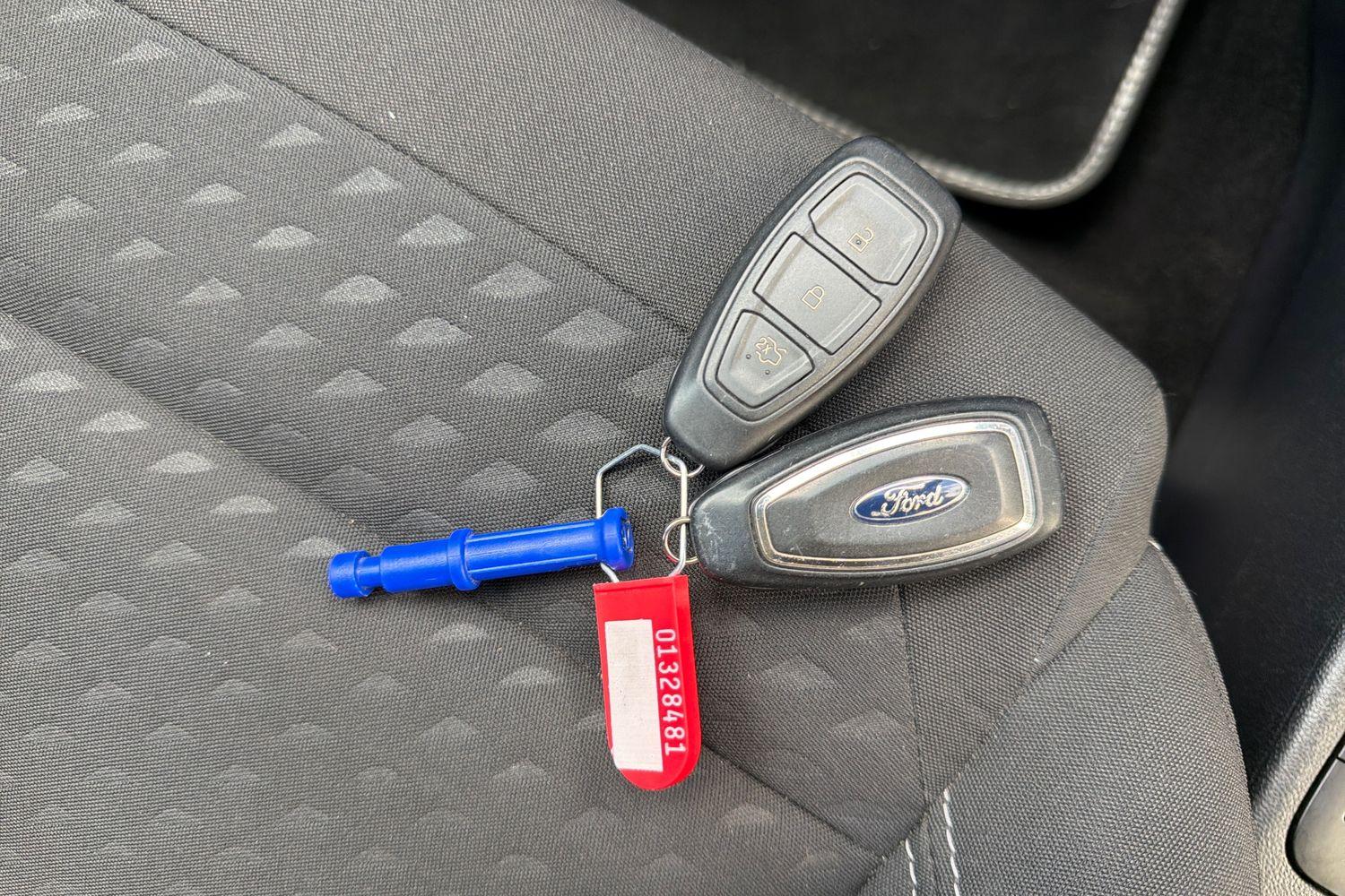 Ford FIESTA Photo 21