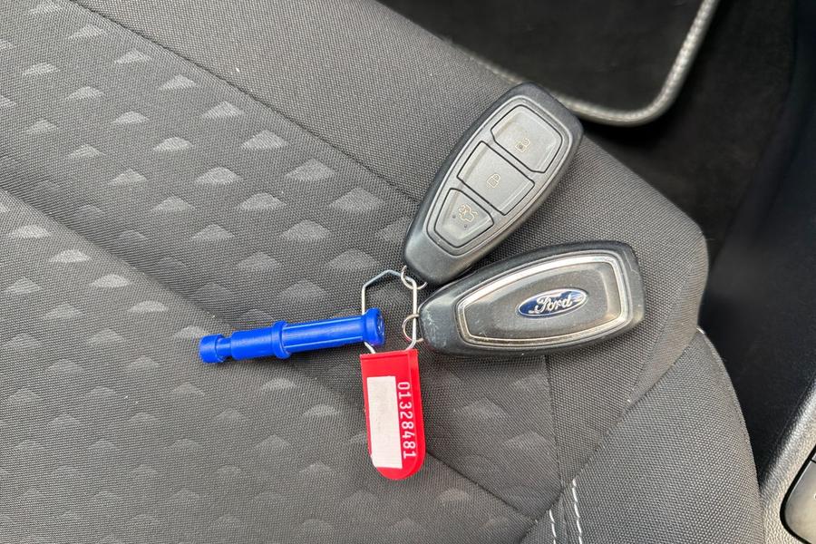 Ford FIESTA Photo autoimg-e155409def0fe633addb402279d68d76f744f4c5.jpg
