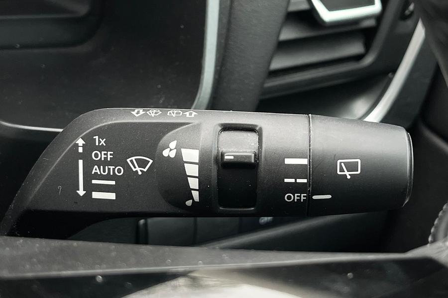 Nissan Qashqai Photo autoimg-e15541ce316d7e63814f137223de073f82ac652a.jpg