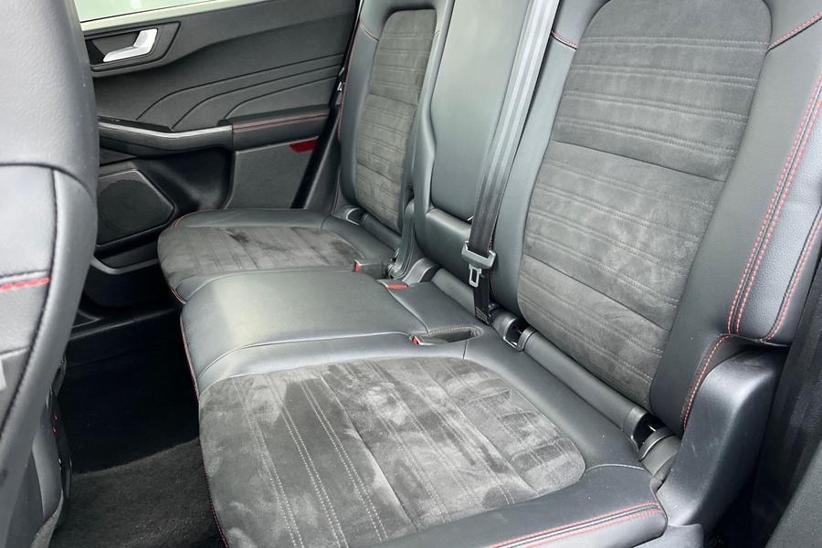 Ford Kuga Photo autoimg-e15642c521166e8f72660a60ce1f0ce6d4f82c6a.jpg