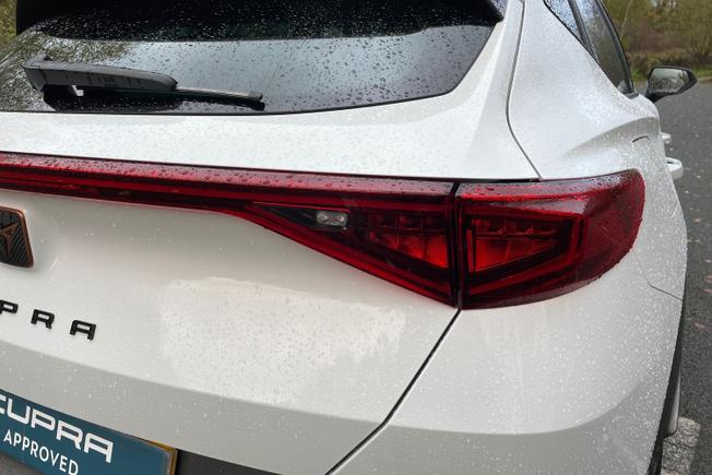 CUPRA Formentor Photo 18