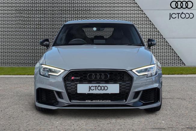 AUDI RS3 Photo 8