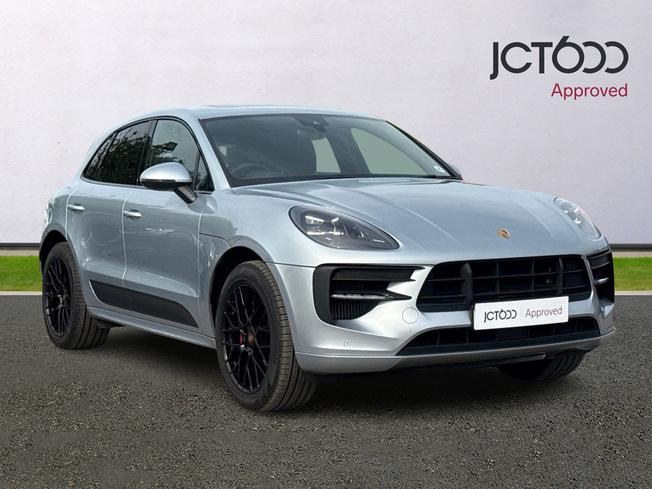 PORSCHE Macan Photo 1