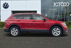 VOLKSWAGEN Tiguan Allspace Photo 4